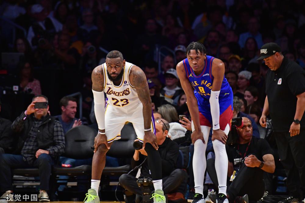 在这样紧张 在这样紧张