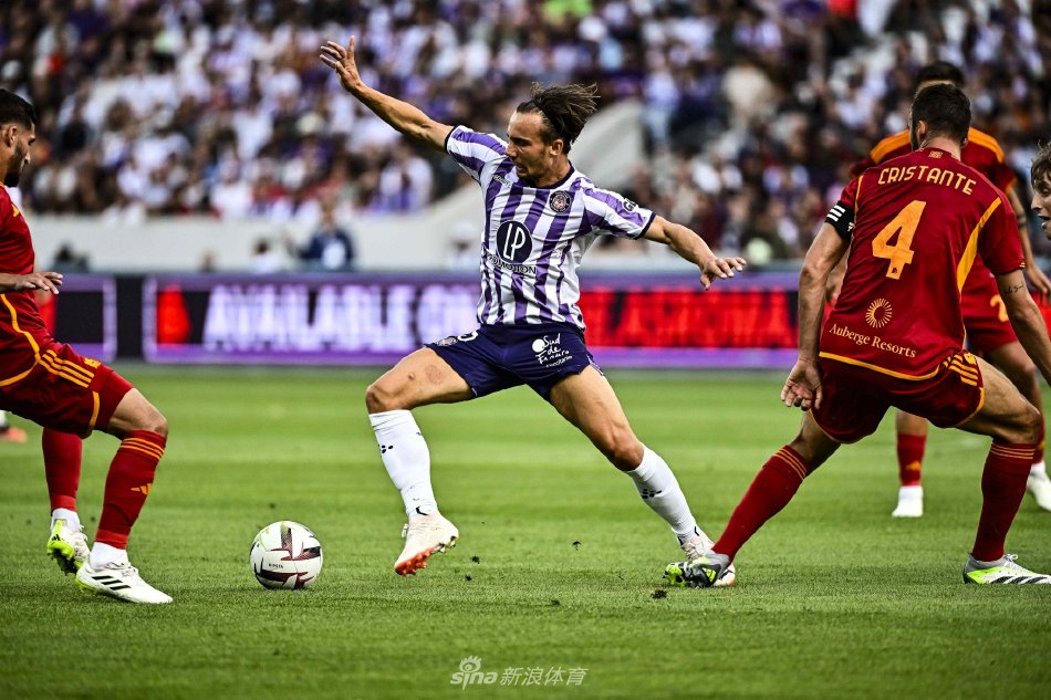 赛场的交流 赛场的交流