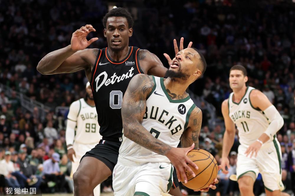 中展现了他 中展现了他